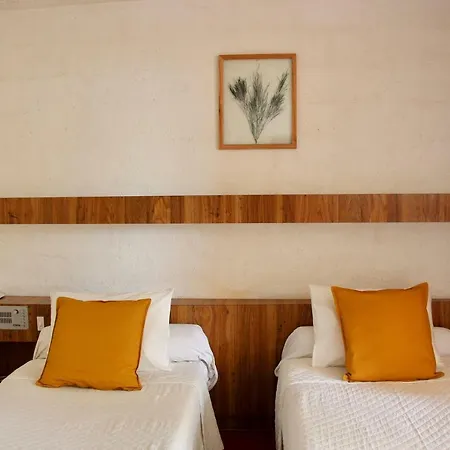 Hotel Les Cabanettes Arles