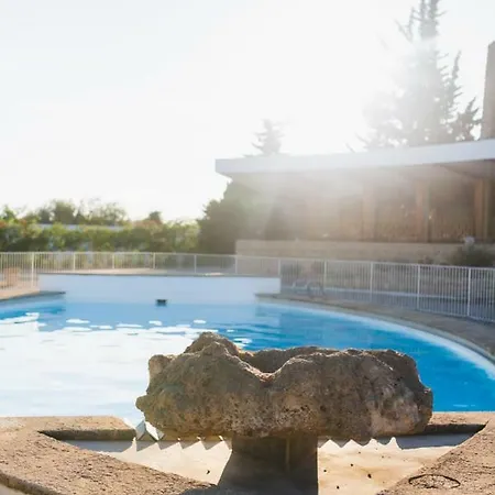 Les Cabanettes Hotel