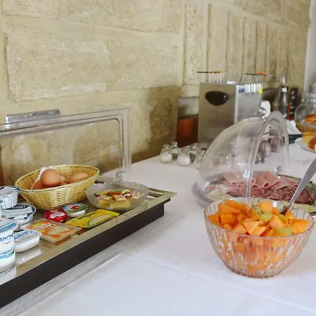 Hotel Les Cabanettes Arles